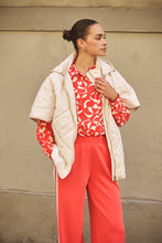 Load image into Gallery viewer, Esqualo Body Warmer Light Sand
