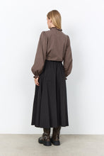 Load image into Gallery viewer, Soya Concept Black Midi Skirt
