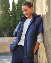 Load image into Gallery viewer, Esqualo Body Warmer Navy
