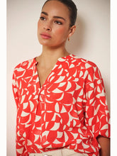 Load image into Gallery viewer, Esqualo Coral Print Blouse
