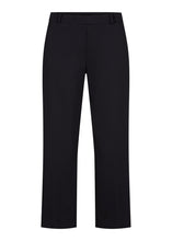 Load image into Gallery viewer, Stehmann Fenja 2 780 Cropped Black
