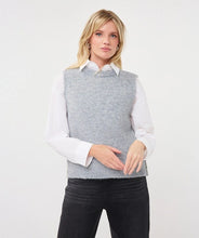Load image into Gallery viewer, Esqualo Grey Tank Knit
