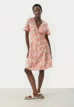 Load image into Gallery viewer, Outlet Part Two Gilanda Dress
