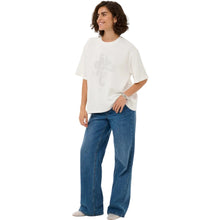 Load image into Gallery viewer, Kaffe Rosie T Shirt Chalk
