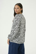 Load image into Gallery viewer, Kaffe Kamathide Blouse
