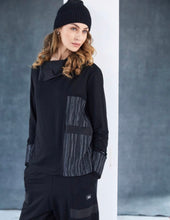 Load image into Gallery viewer, Naya Contrast  Zip Collar Top
