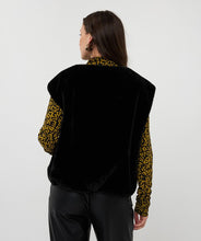 Load image into Gallery viewer, Esqualo Faux Fur Gilet
