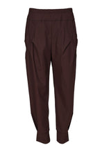 Load image into Gallery viewer, Naya Travel/Cuff Pants Chocolate Brown
