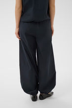 Load image into Gallery viewer, Part Two Digthe Pant Navy
