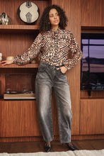 Load image into Gallery viewer, Esqualo V Neck Tie Blouse
