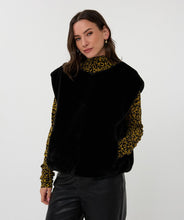 Load image into Gallery viewer, Esqualo Faux Fur Gilet

