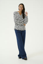 Load image into Gallery viewer, Kaffe Kamathide Blouse
