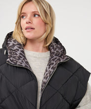 Load image into Gallery viewer, Esqualo Poncho Leopard Reversible
