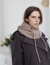Load image into Gallery viewer, Knitted Snood
