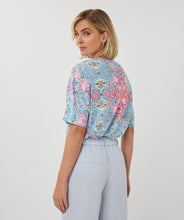 Load image into Gallery viewer, Esqualo Sport Neck Top
