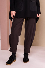 Load image into Gallery viewer, Naya Travel/Cuff Pants Chocolate Brown
