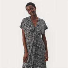 Load image into Gallery viewer, Outlet  Part Two Griet Dress
