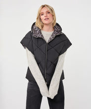 Load image into Gallery viewer, Esqualo Poncho Leopard Reversible
