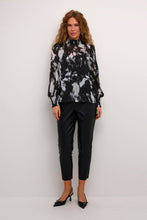 Load image into Gallery viewer, Outlet Kaffe Kalifa Blouse
