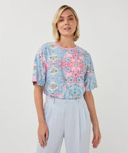 Load image into Gallery viewer, Esqualo Sport Neck Top
