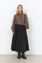 Load image into Gallery viewer, Soya Concept Black Midi Skirt
