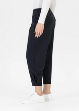 Load image into Gallery viewer, Stehmann Rachell-680 Pants
